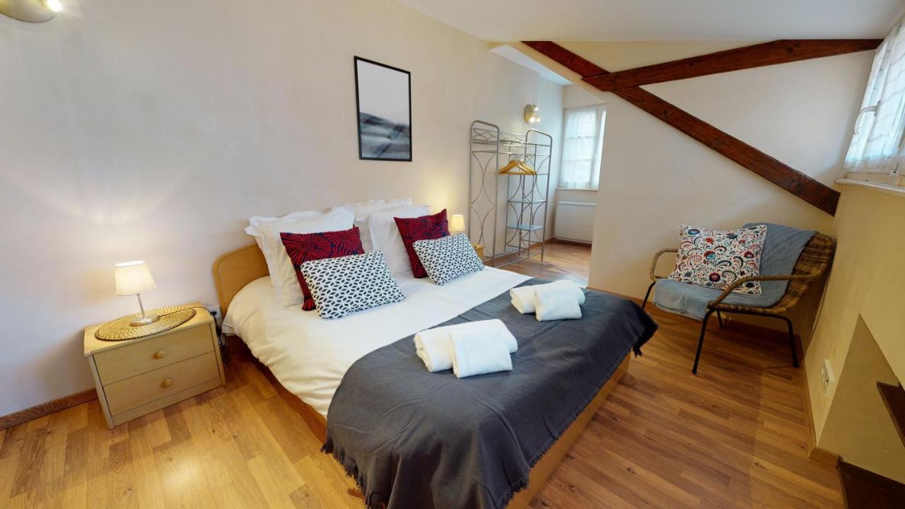 Apartamento Aux Bijoux De Colmar - 1 Parking Gratuit Exterior foto